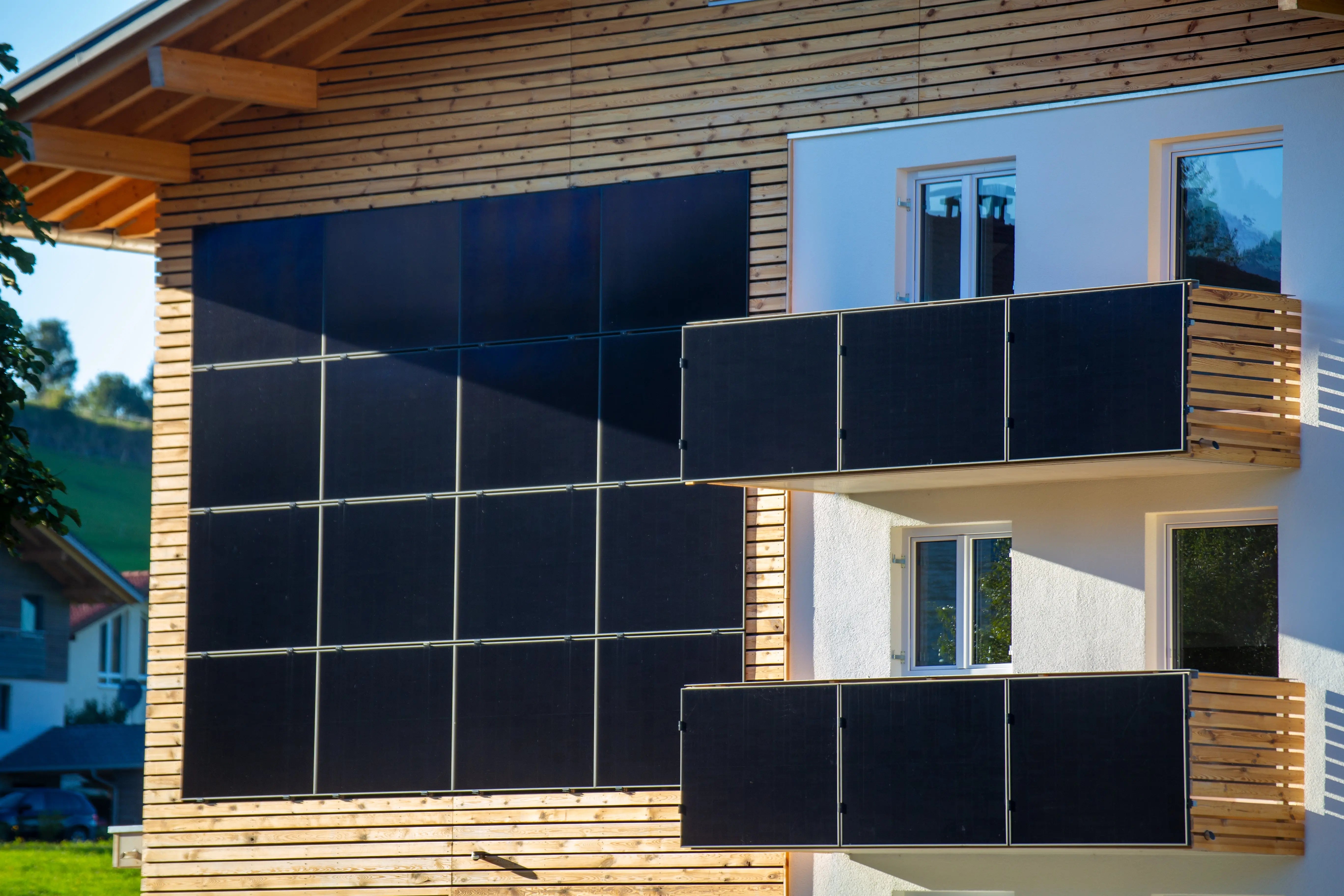 Balkonkraftwerk bei Wohnungsbaugesellschaften und großen Wohnungsunternehmen - was wird vorausgesetzt? - Leichte Balkonkraftwerke | BalkonSolar Deutschland