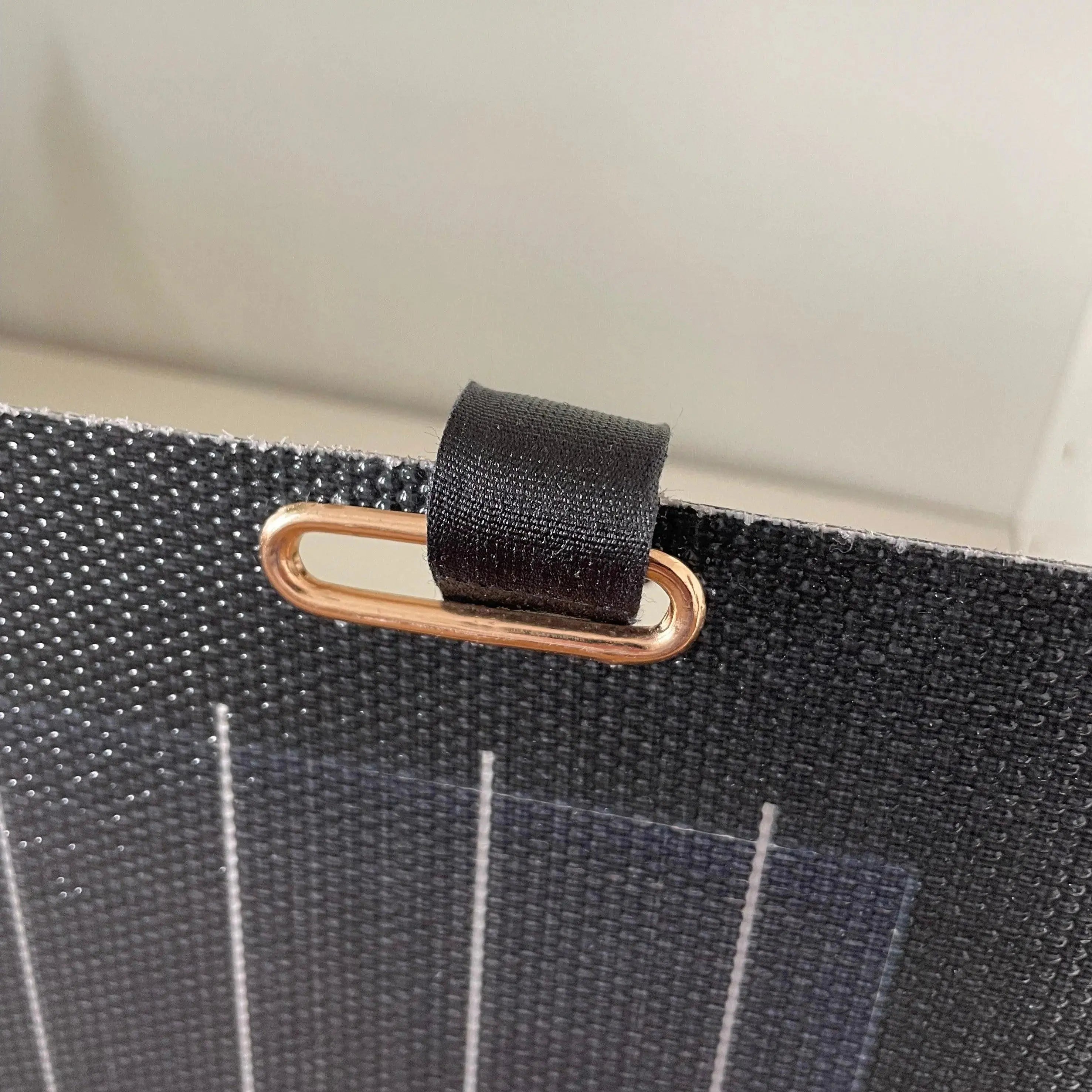 Ösen am leichtbau Solarmodule